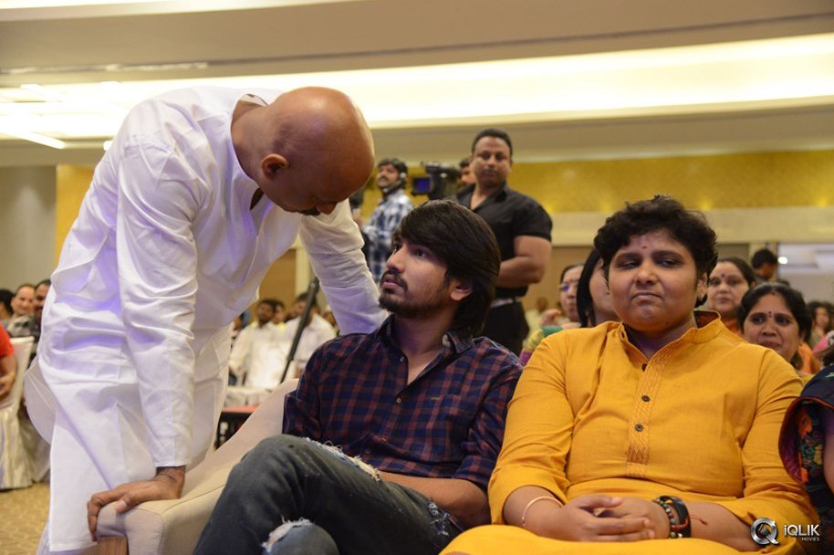 Kalyana-Vaibhogame-Movie-Audio-Launch